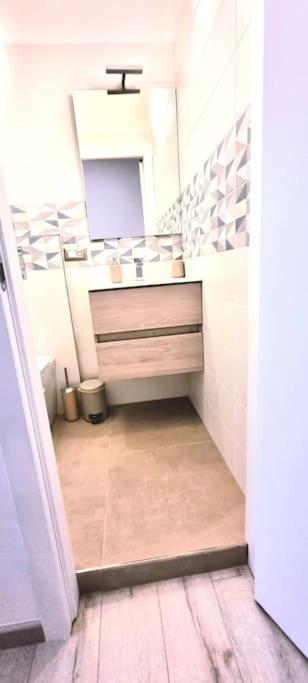 Dream Stanza 2 In Condiviso Con Bagno Privato In Habitación en casa particular *